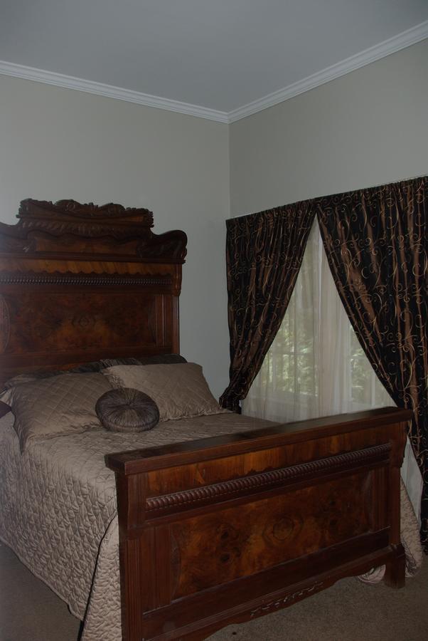 Twin Oaks Inn נאטשז חדר תמונה